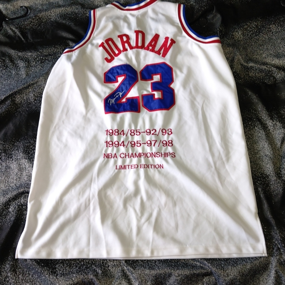 Michael Jordan throwback jersey